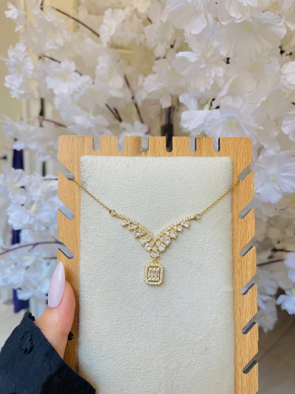 Zircon color necklace