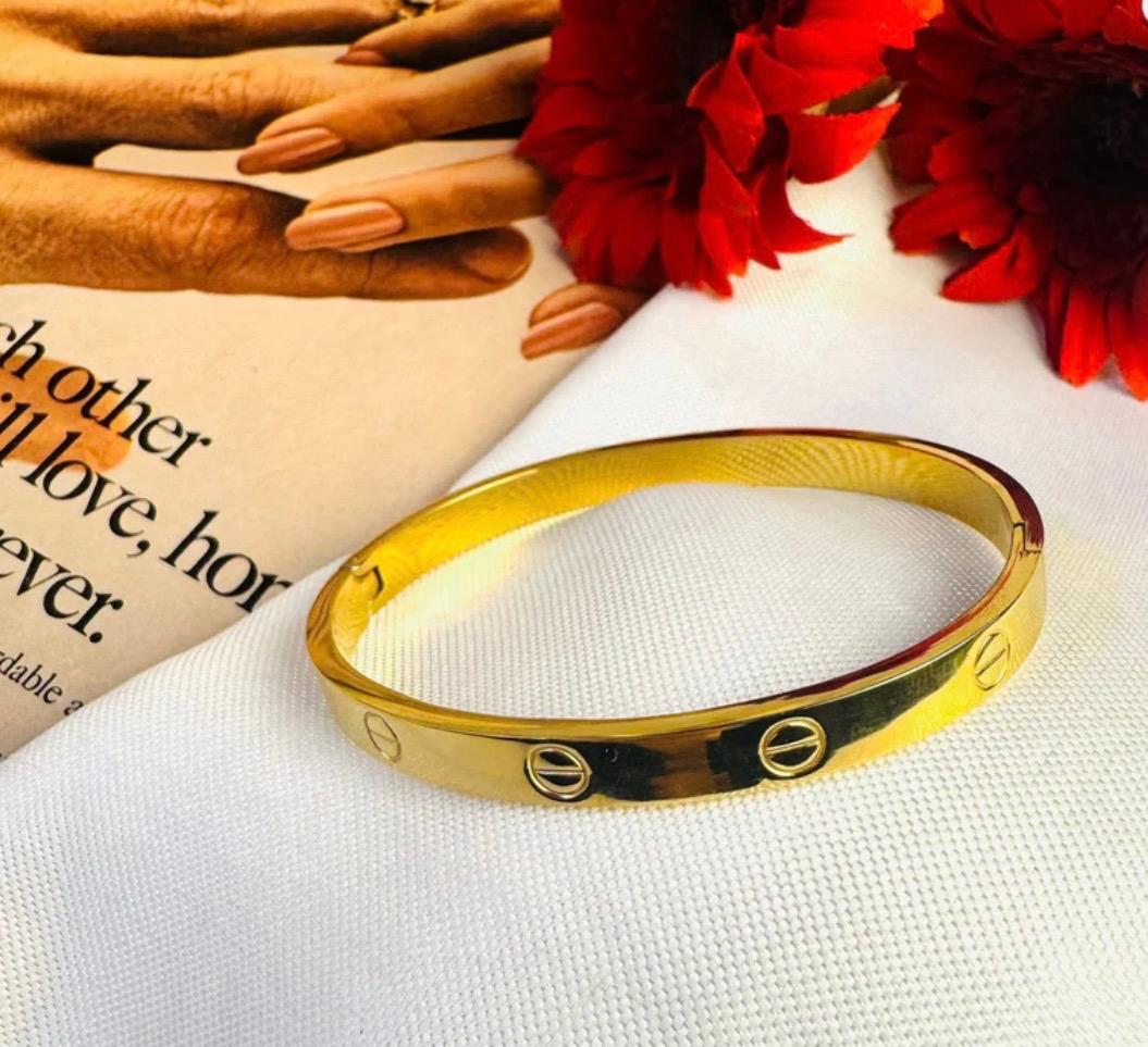 Carteir Golden Bangle