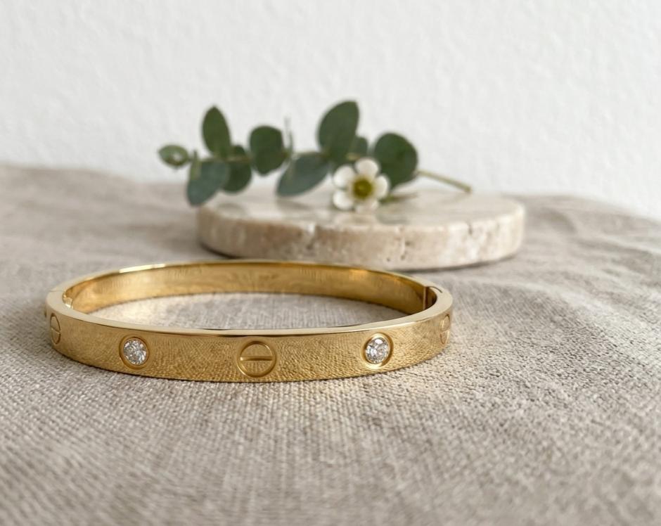 Carteir Golden Struss Bangle