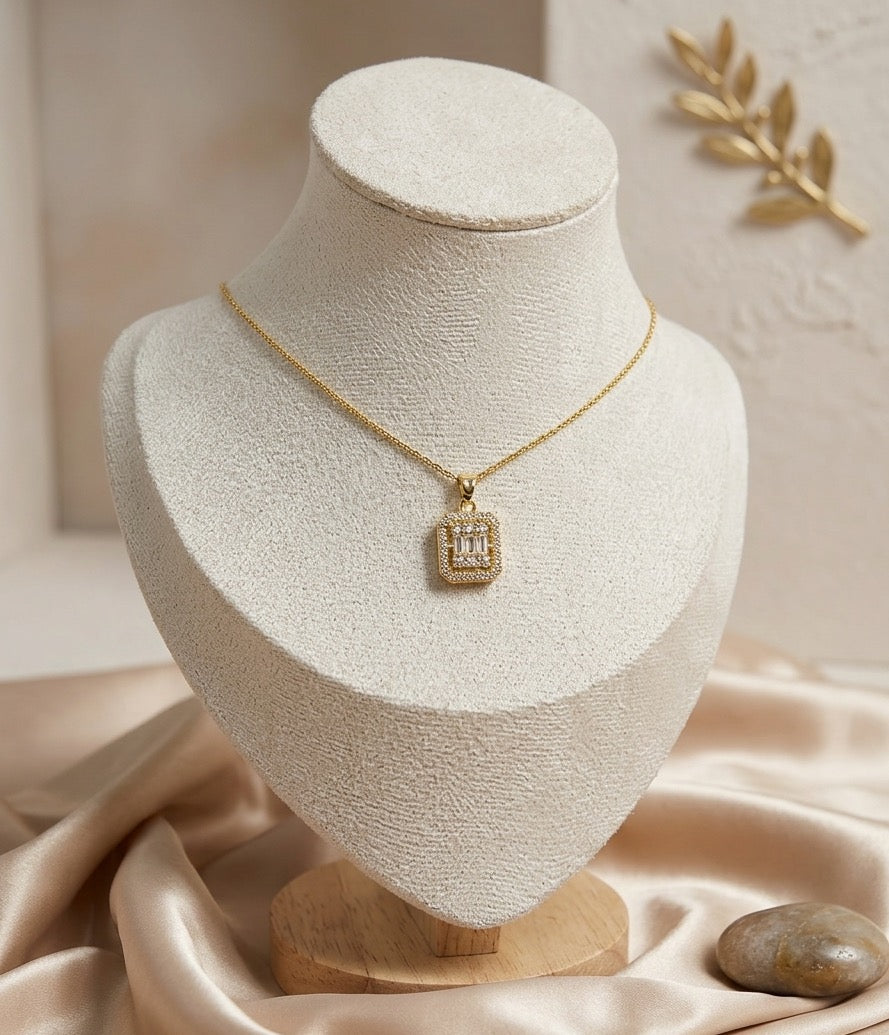 Lazordy Necklace