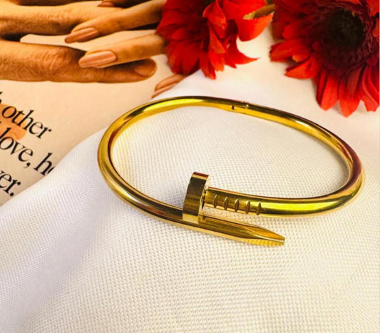 Basic Nail Bangle
