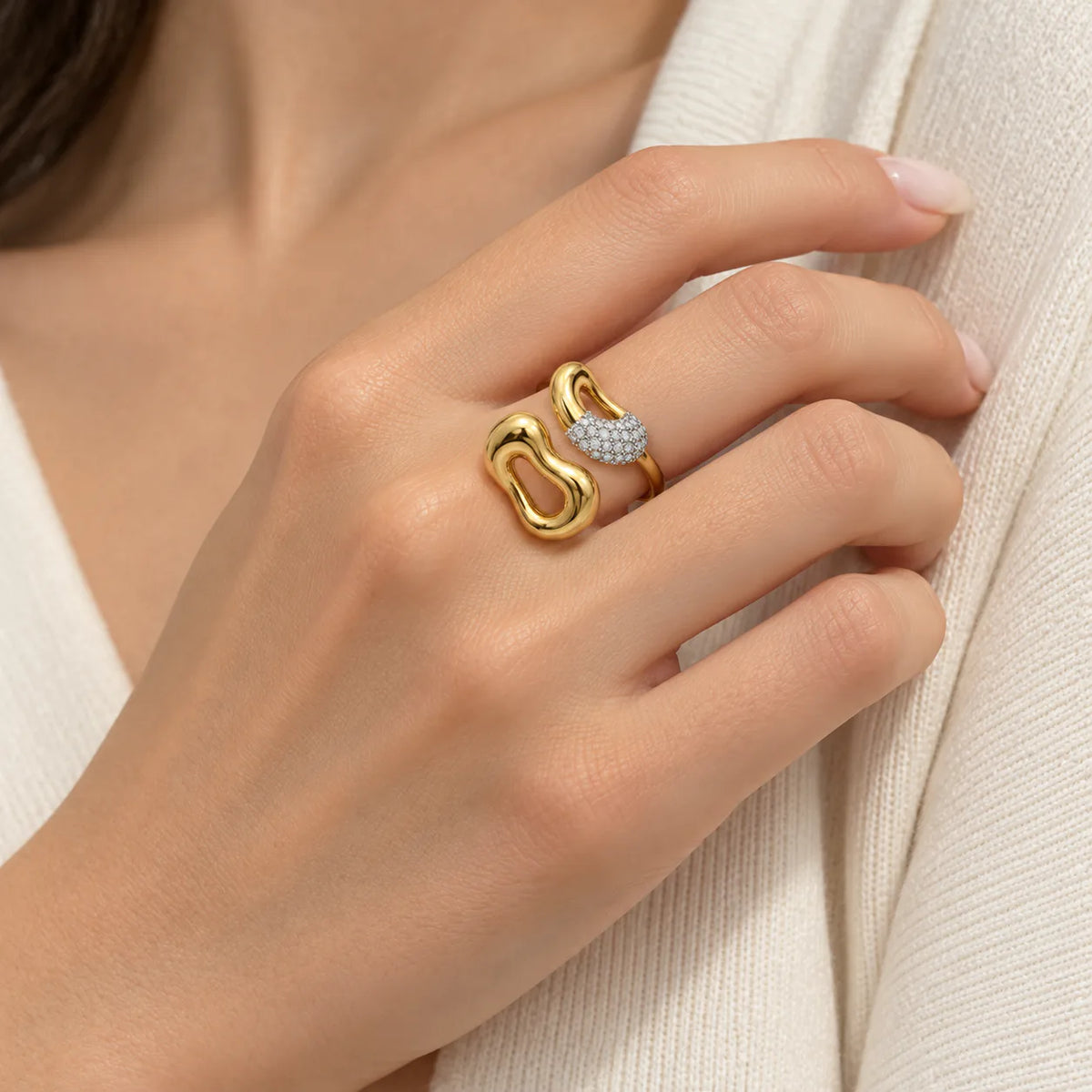 Bold zircon ring (free size) - on model