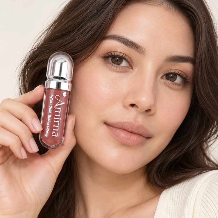 Amirna Lip Gloss - 10 ml - Rude Brown - on model